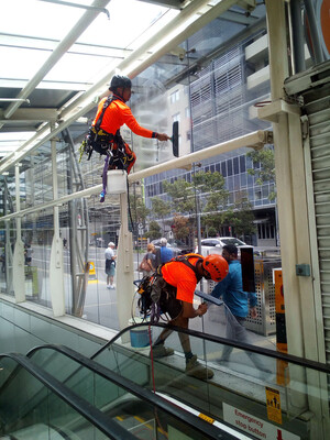 Rope Boys Pic 2 - rope access window cleaning mascot station sydney