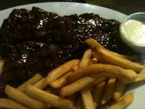 Hurricane's Grill & Bar Pic 2 - The 700 gram Steak and Chips