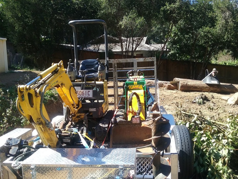 Hot Diggity Diggers & Property Services Pic 1