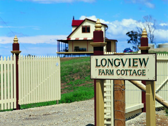 Longview Farm Cottage Pic 2 - accommodation goulburn