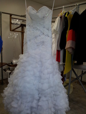 Aitkenvale Dry Cleaners Pic 4 - Wedding Dresses