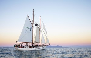 Providence Sailing Pic 4 - Slip into the sunset in style with nibbles and free glass of bubbles