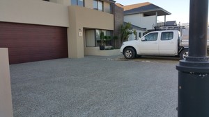 Busby's Concreting Pic 2 - Exposed Aggregate Driveway