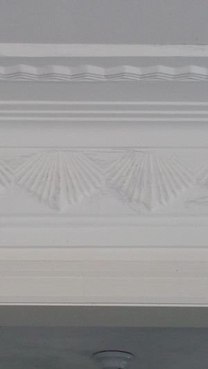 JS & VS Qualified Plasterer Pic 4 - Repairs To Ornament Cornice