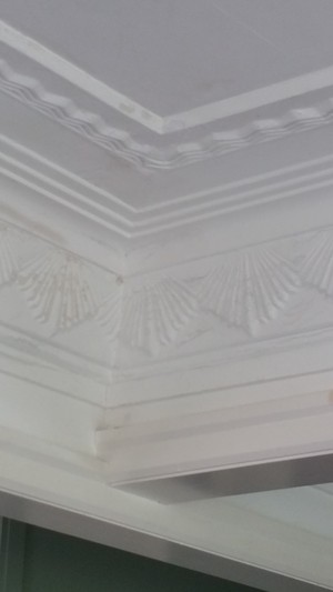 JS & VS Qualified Plasterer Pic 3 - Repairs To Ornament Cornice