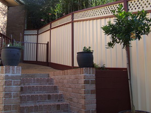 Arngil Fencing Pic 4 - Colorbond