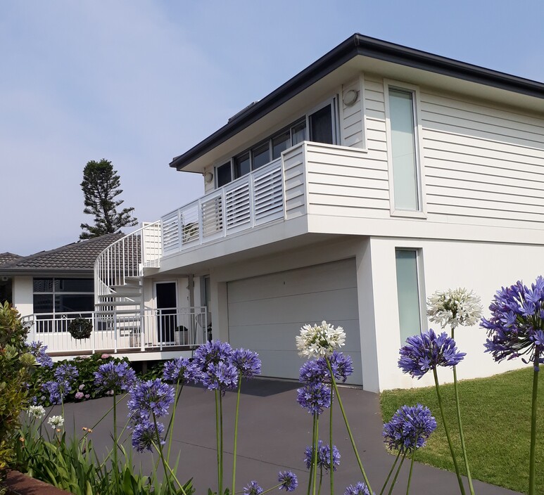 Shutters By The Sea Kiama Pic 1 - Looking for an escape to the seaside Shutters by the Sea Kiama Luxury Waterfront Accommodation is perfect for 2