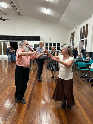 Let's Dance Ballroom Studio Pic 4