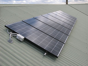 SolarQuip Pic 3 - 1kw grid connect system using 8 x 130w kyocera modules