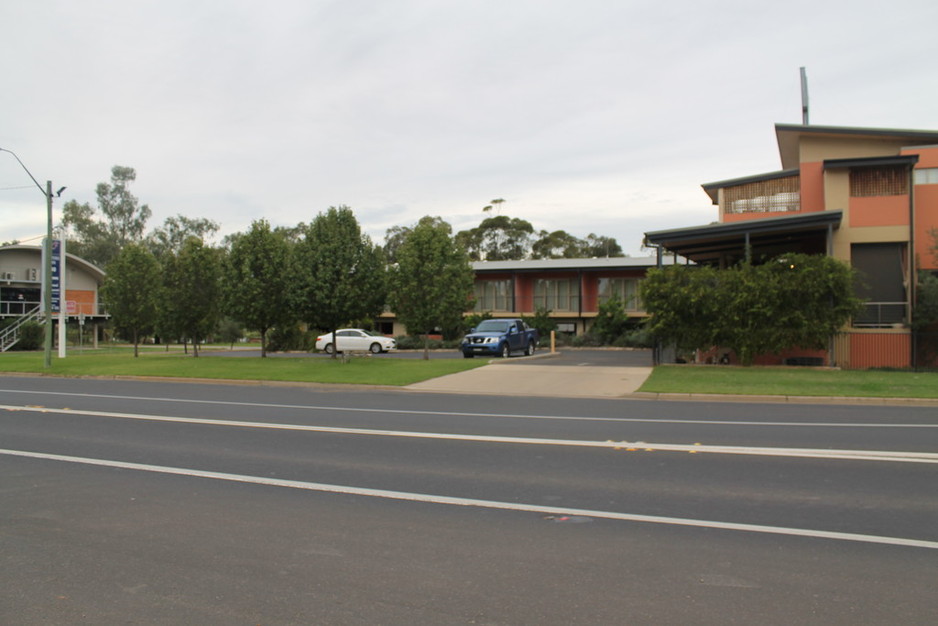 Forbes Victoria Inn Pic 1