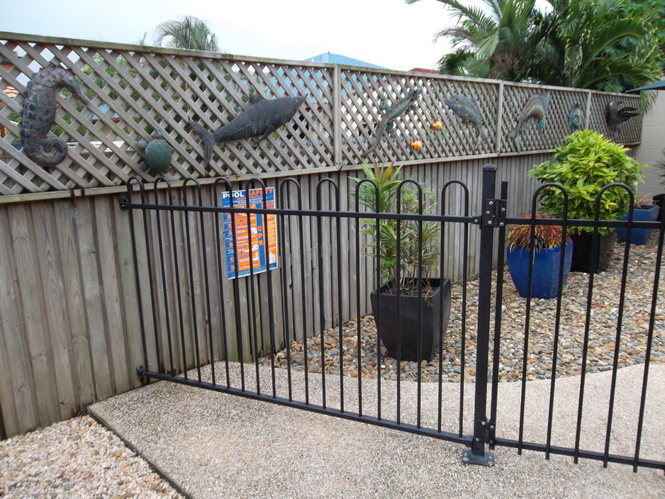 Topp Pool Fence Inspections Pic 1 - Compliant pool barrier