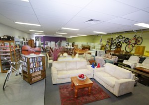 Worldwide Secondhand Furniture & Pawnbrokers Pic 3