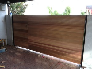 Blumfield Carpentry & Property Maintenance Pic 4 - Ceder Gate