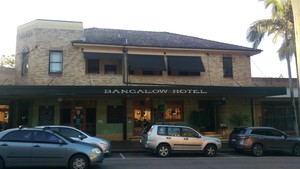 Bangalow Hotel Pic 3 - Outside