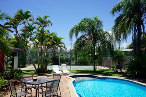 La Solana Holiday Units Pic 5 - take a swim or anyone for a game of tennis La Solana Holiday Units blacks beach