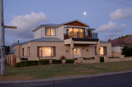 Holiday Apartments Perth Pic 1 - robe manor