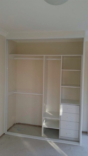 Mhm Built in wardrobes Pic 3