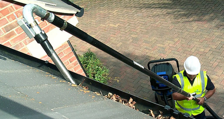 Perth Gutter Cleaning Pic 1