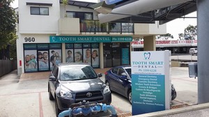 Tooth Smart Dental Pic 2 - Convenient parking at front