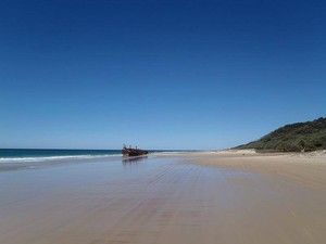 Pelican 4x4 Hire Pic 3 - Ship Wreck Fraser Island