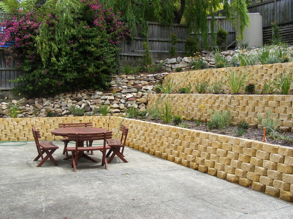 Northern Beaches Landscapes and Gardens Pic 1 - easy build garden block walls