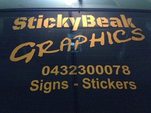 StickyBeak Graphics Pic 3 - Vehicle signage done with a range of materials to suit your needs and budget