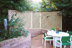 Old Mate Fencing Pic 4 - diagonal lattice Belrose NSW 2085