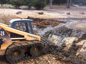 Brands Bobcat and Tipper Hire Pic 2