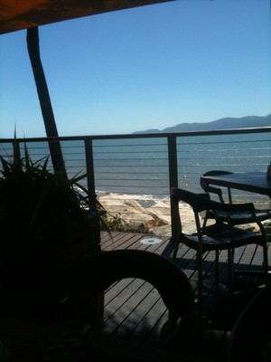 On Holidays24-7 Pic 5 - Just a casual lunch up northern Australia