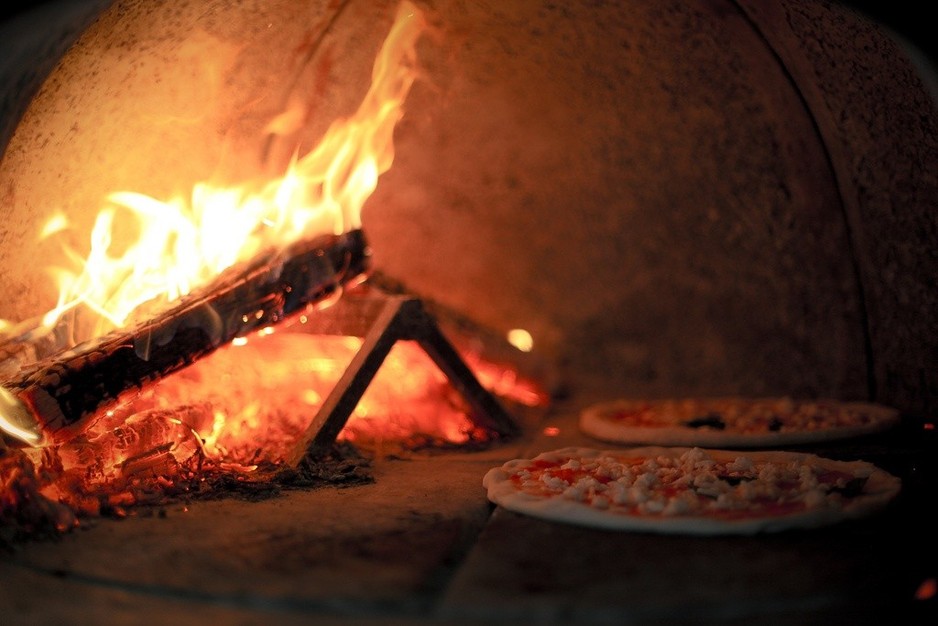 Wood Fire Delights Pic 1 - Mobile Wood Fired Oven Hire