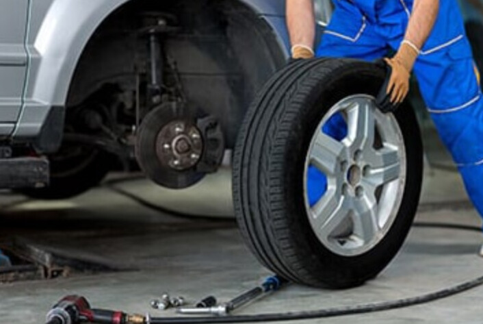 Mobile Tyre Service Melbourne Pic 1 - Flat Tyre Replacement Melbourne 03 9013 8510