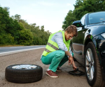 Mobile Tyre Service Melbourne Pic 2 - Missing Car Jack Assistance Hard to Un Do Wheel Nuts 03 9013 8510