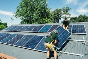 E-Smart Solar Pic 4 - Installing a hybrid solar system