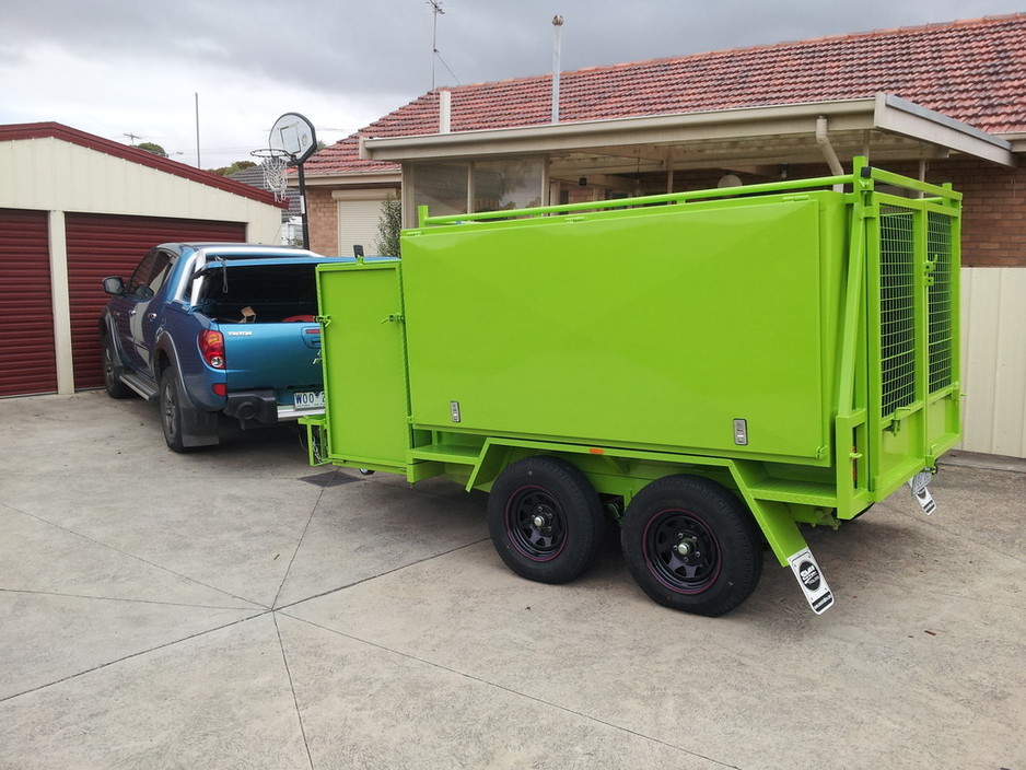 Steve and Ali's Garden Care Pic 2 - Tipping trailer for garden green wastetree branches and general clean ups