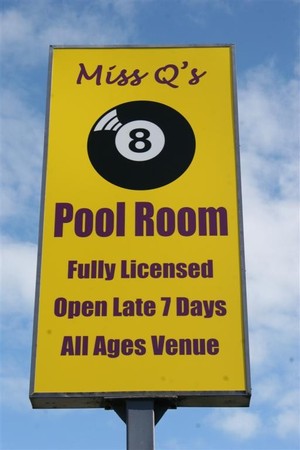 Miss Q's Pool & Entertainment Centre Pic 2