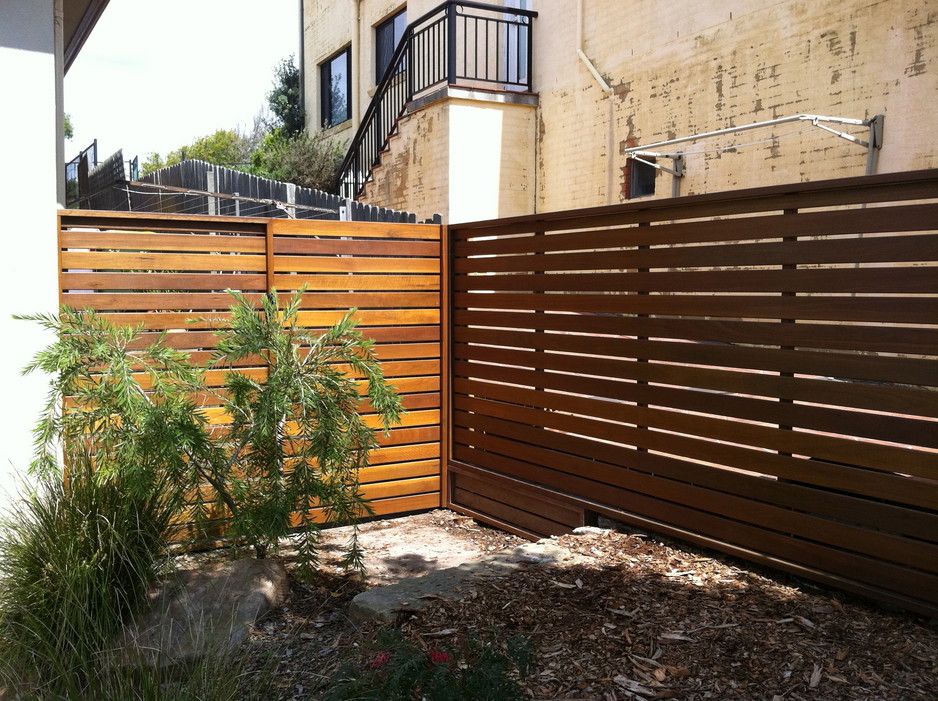 KENSO CARPENTRY Pic 1 - Feature Timber Fence