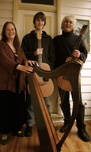 Blue Mountains Guitar School Pic 4 - Dawn Egan Martin Foote Nigel Foote photo by Tracey Yarard