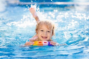 Little Frogs Swim School Pic 2 - Private swimming lesson