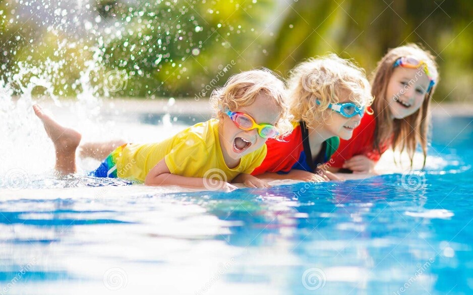 Little Frogs Swim School Pic 1 - Small group learn to swim lessons