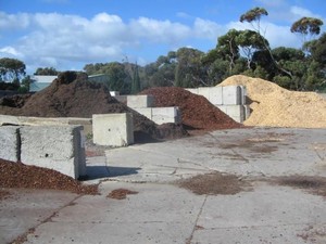 Goolwa Garden Supplies & Hire Equipment Pic 2 - Large range of Bulk supplies Delivery available