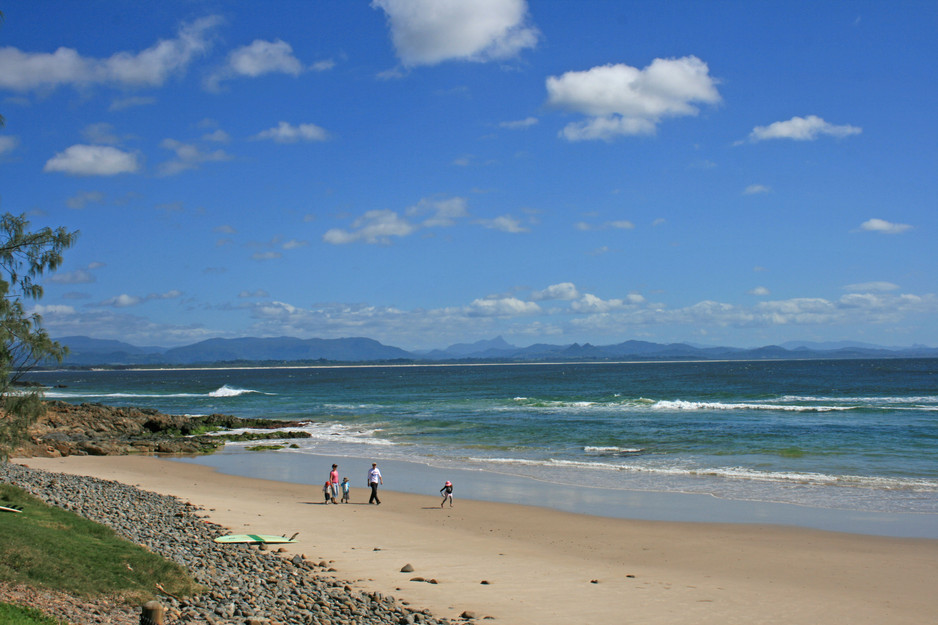 main beach yoga and massage Pic 1