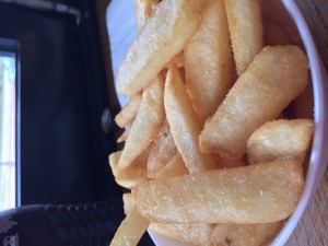 Burger Edge Pic 4 - Burger Edge Chips