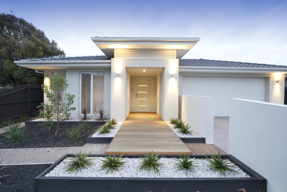 Brisbane Project Builders Pic 1 - Timber deck walkway leading to the entrance of the home