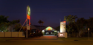 Glenmore Palms Motel Pic 3 - Fully Licensed Restaurant and Function Rooms