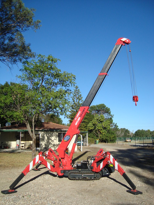 spider cranes Pic 1 - MINI CRANE FULL EXTENTION