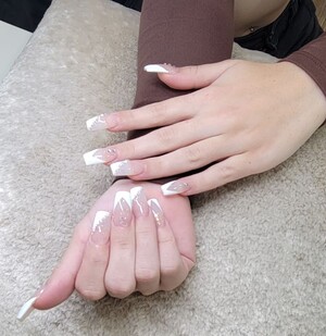 Amora Nails Beauty Pic 4