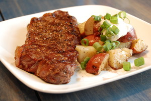 Meekatharra Accommodation Centre Pic 5 - Steaks cooked to order in Meekatharra restaurant