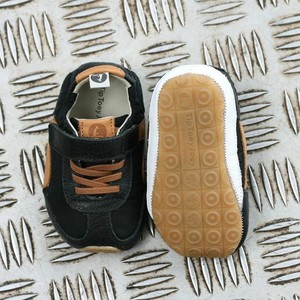 Classy Tots Pic 4 - Leather baby shoes flexible grip sole