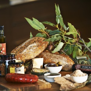 Billybox Gift Hampers Pic 4 - The Olivia Olives of Australia hamper is our top seller