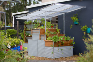 Flo Gardens Pic 2 - Aquaponics Systems